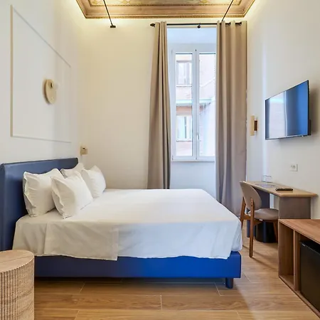 Fantini Rooms- Fori Imperiali בית הארחה 4*