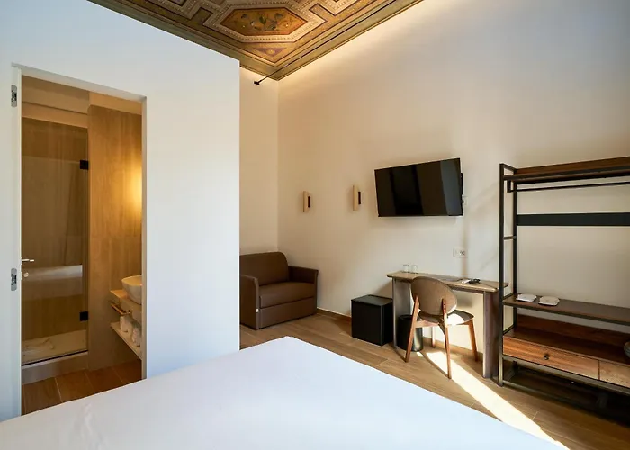 Πανσιόν Fantini Rooms- Fori Imperiali 4*